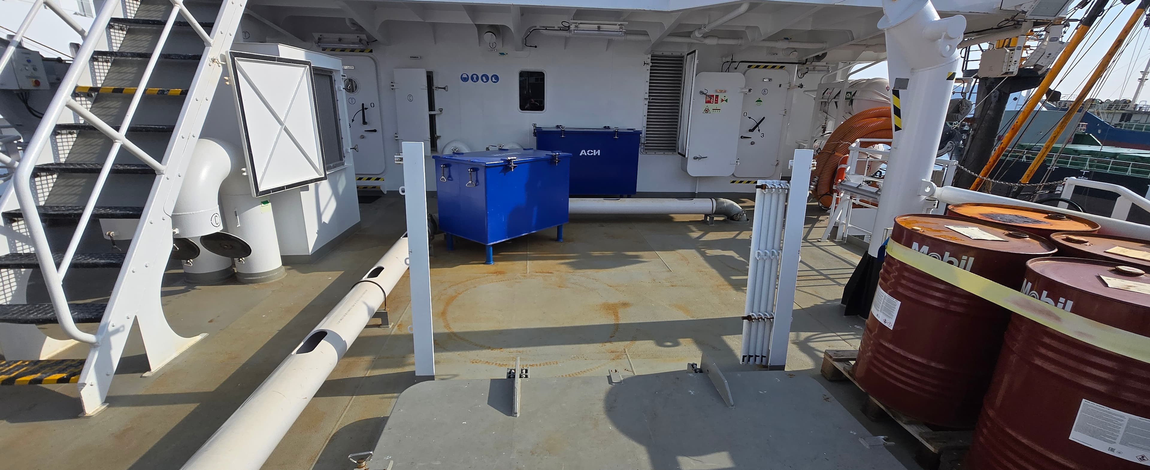 Rope Feeding Pipe — view 2